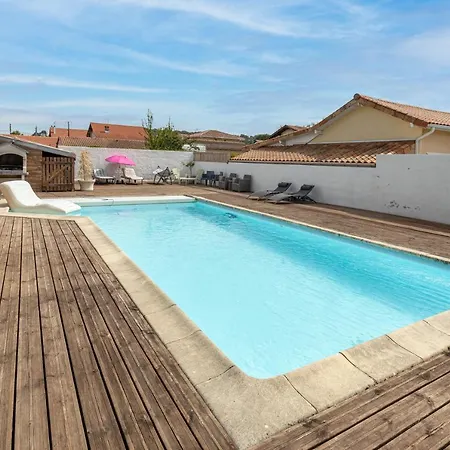 Grande Avec Piscine Chauffee