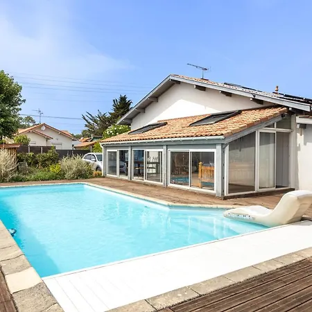 Grande Avec Piscine Chauffee